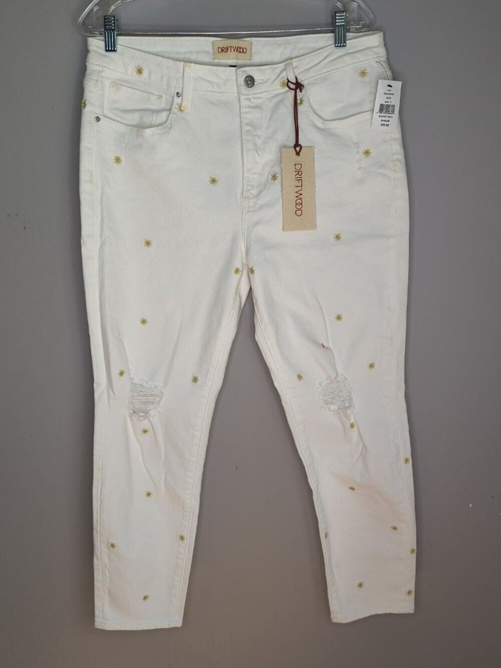 NWT Driftwood Candance White Floral Daisy Embrodiered Jean Size 31